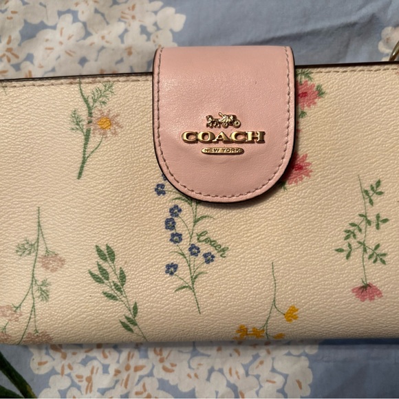 Coach Cream Floral Tech Wallet Wristlet - Picture 4 of 8